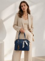 کیف 3 خانه بند زیگزال دستی برند Dior با اسکارف کد 102331 - تصویر 2
