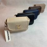 کیف دخترانه دستی پاسپورتی برند LOUIS VUITTON - تصویر 2